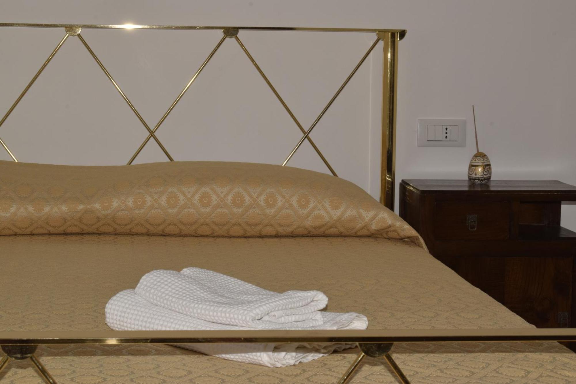 Il Borgo Civ.15 Hotel Paola Eksteriør billede